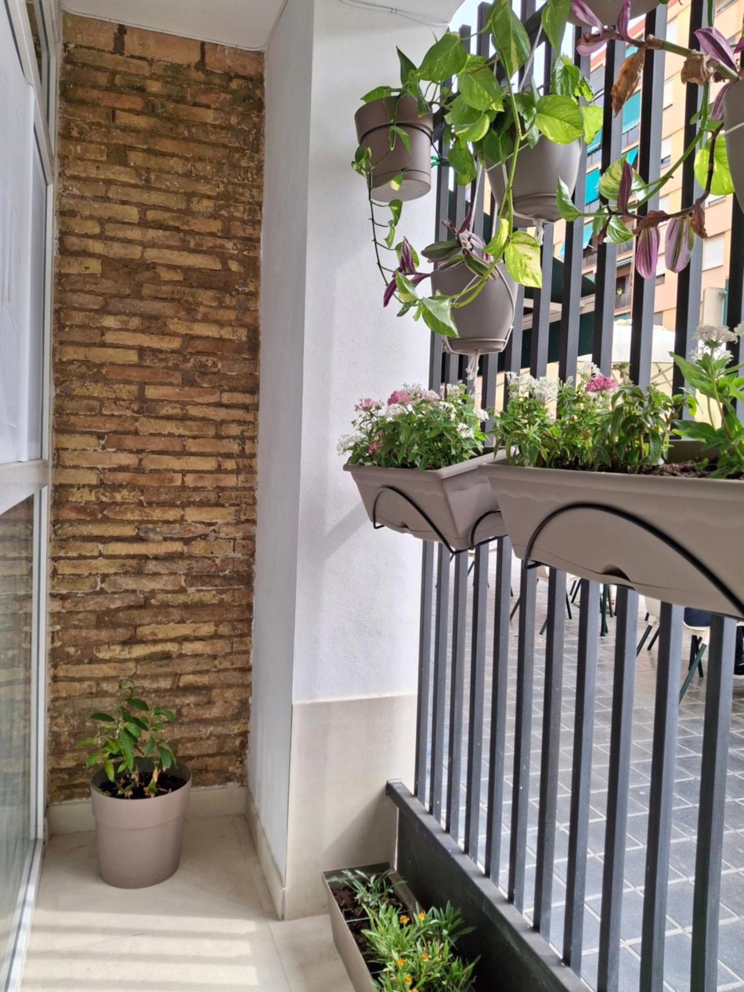 Bonito Apartamento De 2 Habitaciones Cerca De La Estacion Joaquin Sorolla Walencja Zewnętrze zdjęcie